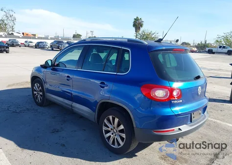 2009 Volkswagen Tiguan S/Se/Sel z USA, uszkodzony, nr VIN WVGAV75NX9W000600